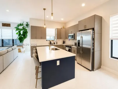 3258 W 99th Place Hialeah FL 33018