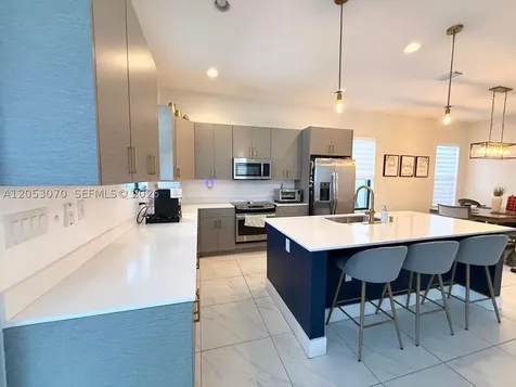 3258 W 99th Place Hialeah FL 33018