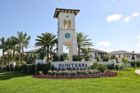 3258 W 99th Place Hialeah FL 33018