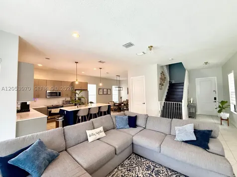 3258 W 99th Place Hialeah FL 33018
