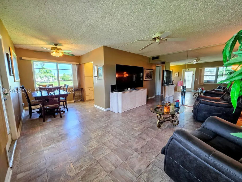 529 Fanshaw M Boca Raton FL 33434