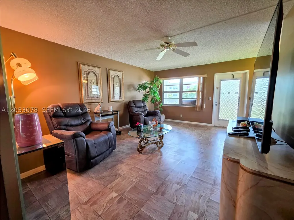 529 Fanshaw M Boca Raton FL 33434