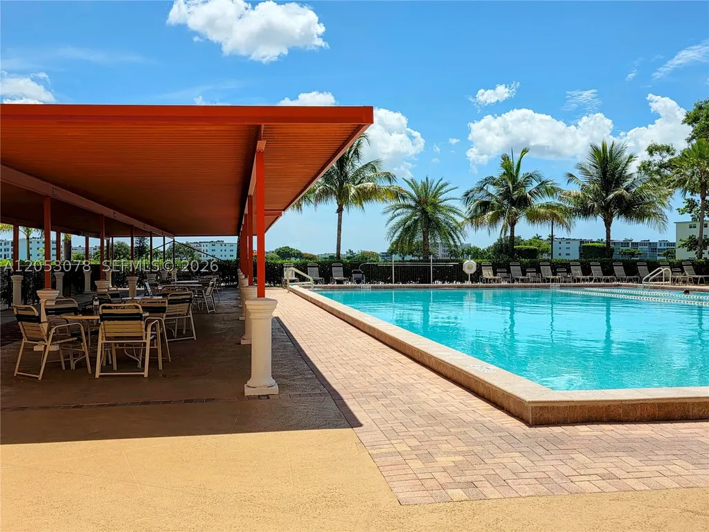 529 Fanshaw M Boca Raton FL 33434