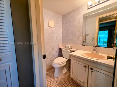529 Fanshaw M Boca Raton FL 33434