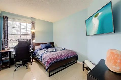 11856 NW 11th Street Pembroke Pines FL 33026