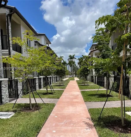 4576 NW 83rd Path Doral FL 33166