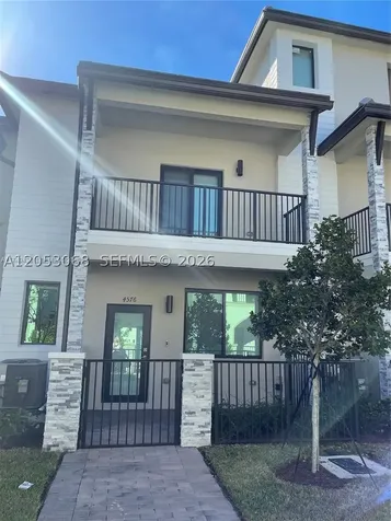 4576 NW 83rd Path Doral FL 33166