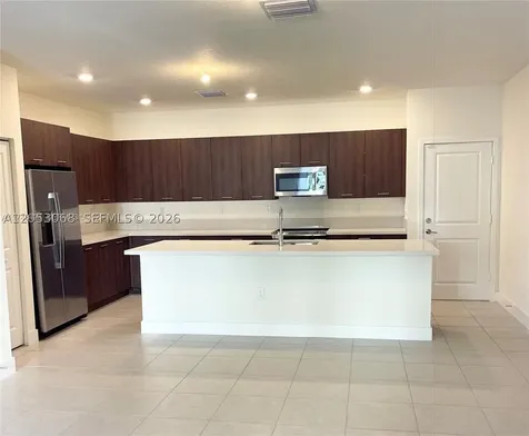 4576 NW 83rd Path Doral FL 33166