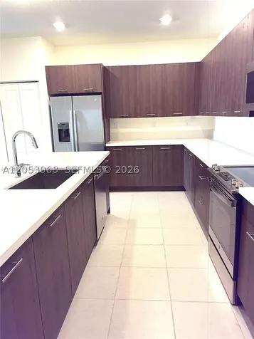 4576 NW 83rd Path Doral FL 33166