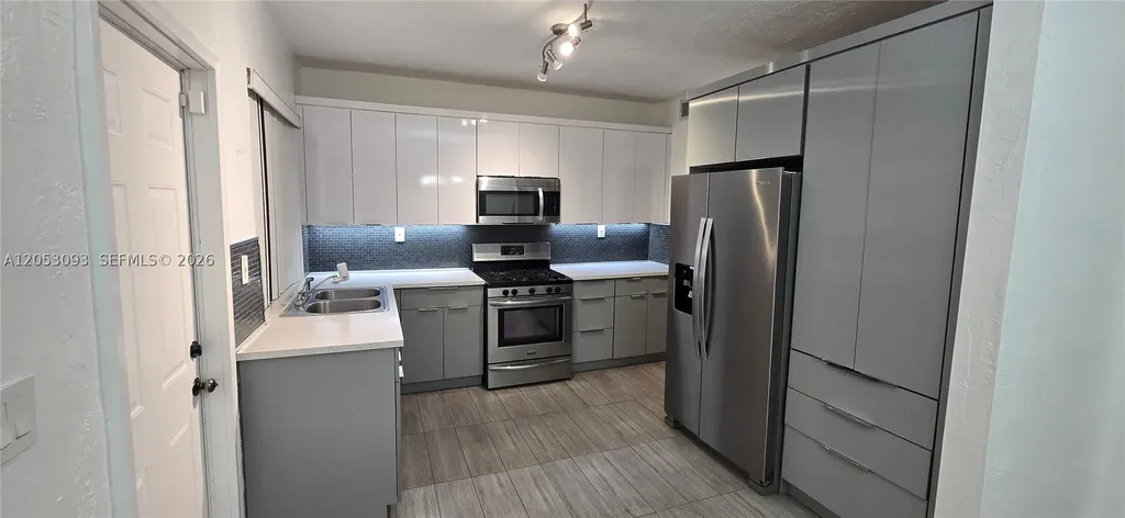 455 NE 131st Street North Miami FL 33161