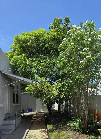 455 NE 131st Street North Miami FL 33161