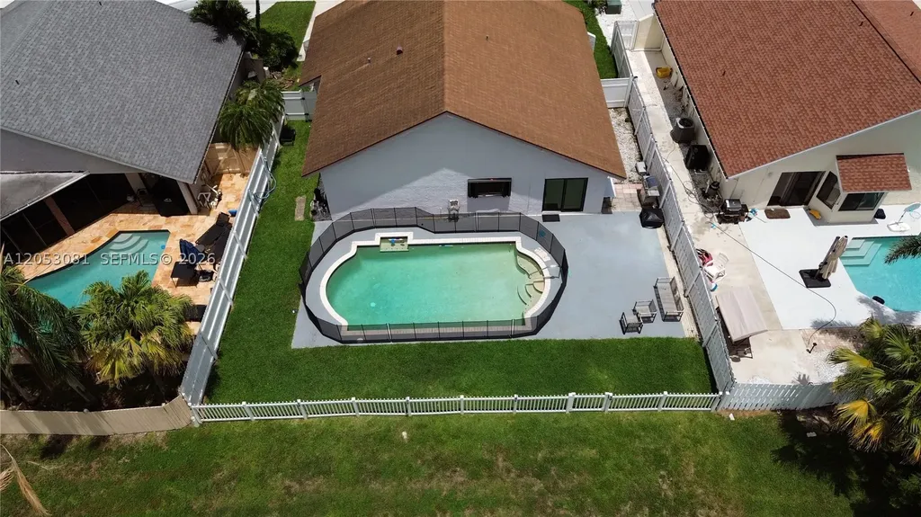 22738 Pickerel Circle Boca Raton FL 33428