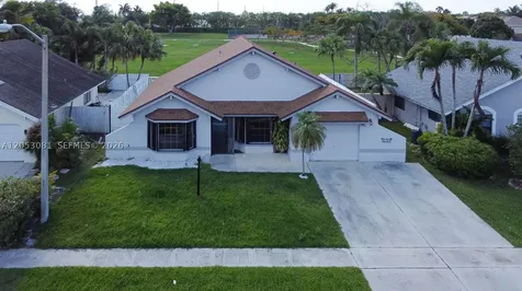 22738 Pickerel Circle Boca Raton FL 33428
