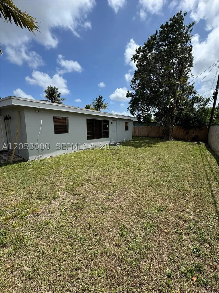 649 W Evanston Circle Fort Lauderdale FL 33312