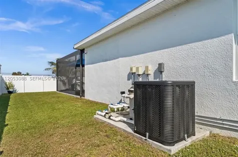 1017 NW 15th Terrace Cape Coral FL 33993
