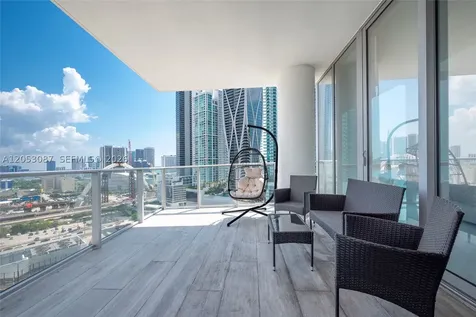 851 NE 1st Avenue Miami FL 33132