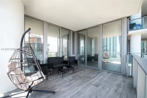 851 NE 1st Avenue Miami FL 33132