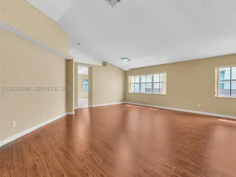 7249 NW 1st Manor Plantation FL 33317