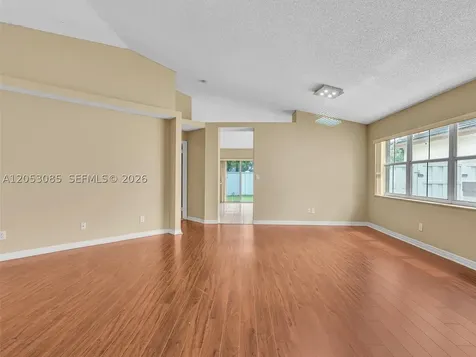 7249 NW 1st Manor Plantation FL 33317