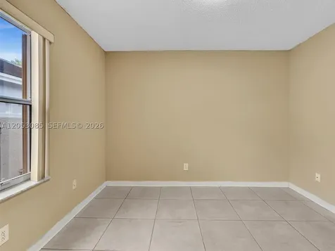 7249 NW 1st Manor Plantation FL 33317