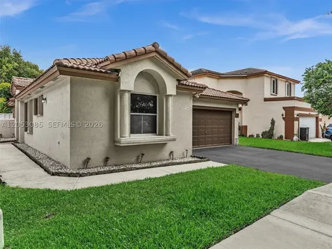 7249 NW 1st Manor Plantation FL 33317