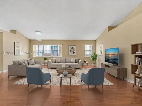 7249 NW 1st Manor Plantation FL 33317