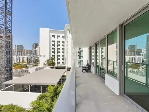 1600 SW 1st Avenue Miami FL 33129