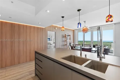 1600 SW 1st Avenue Miami FL 33129
