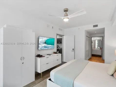 1600 SW 1st Avenue Miami FL 33129