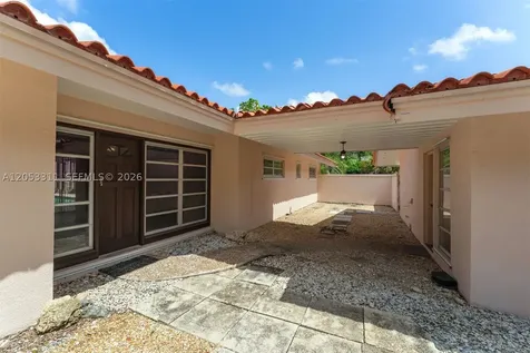 11950 SW 67 Court Pinecrest FL 33156