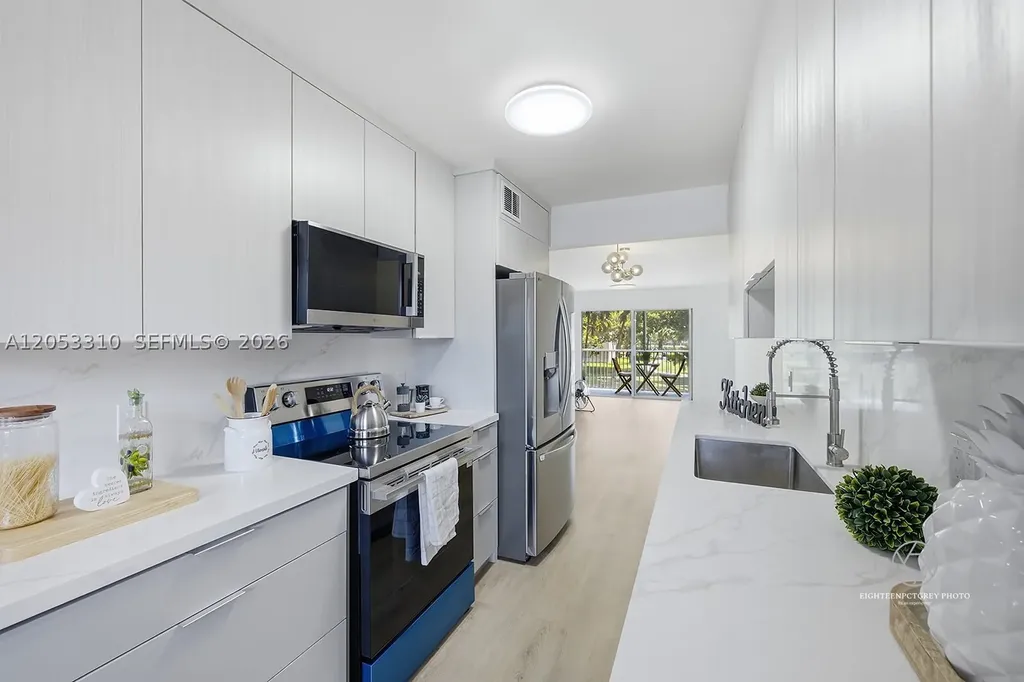 1351 SW 125th Avenue Pembroke Pines FL 33027