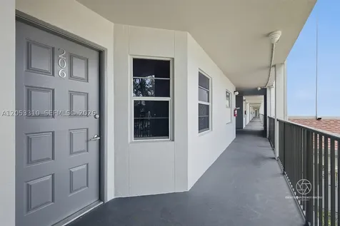 1351 SW 125th Avenue Pembroke Pines FL 33027