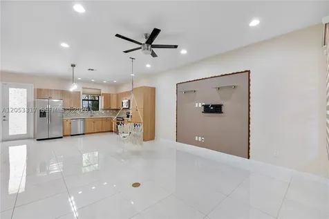 20914 NW 1st Drive Pembroke Pines FL 33029