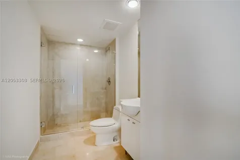 17201 Collins Avenue Sunny Isles Beach FL 33160