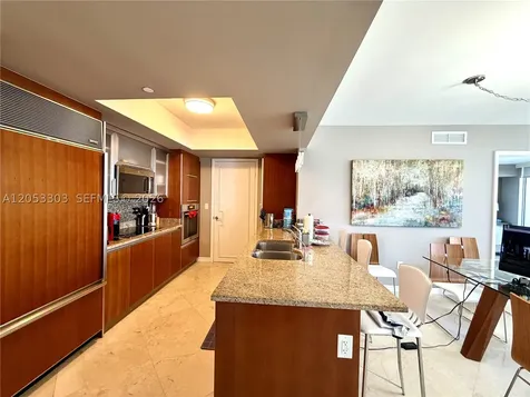 17201 Collins Avenue Sunny Isles Beach FL 33160