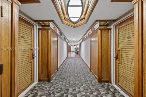 4000 Towerside Terrace Miami FL 33138