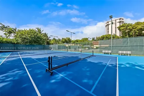 4000 Towerside Terrace Miami FL 33138