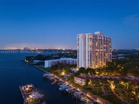 4000 Towerside Terrace Miami FL 33138