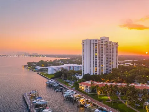 4000 Towerside Terrace Miami FL 33138