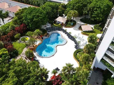 4000 Towerside Terrace Miami FL 33138