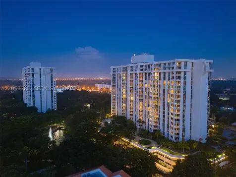 4000 Towerside Terrace Miami FL 33138