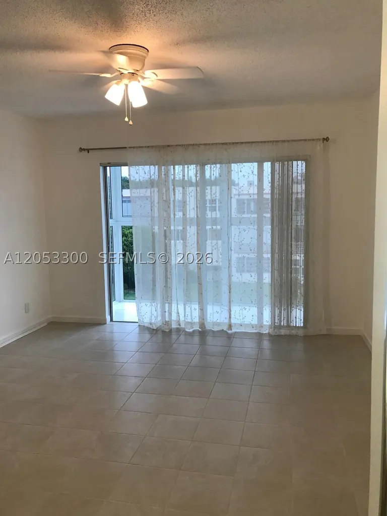 2200 Park Lane Hollywood FL 33021