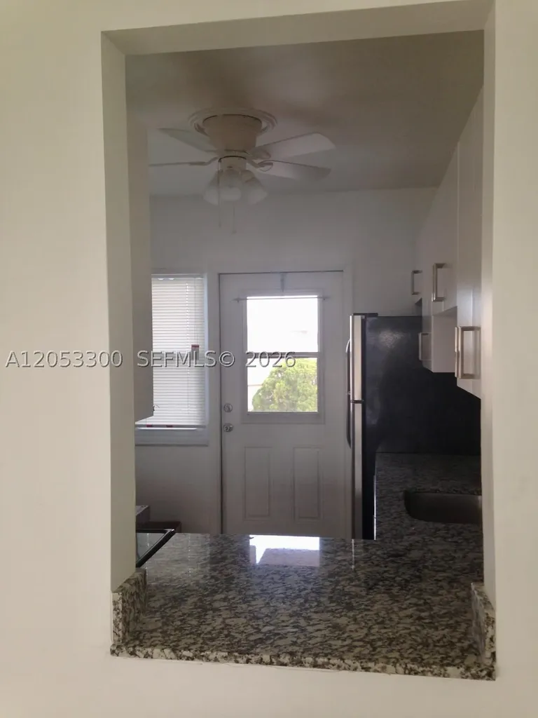 2200 Park Lane Hollywood FL 33021