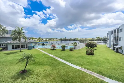 2200 Park Lane Hollywood FL 33021