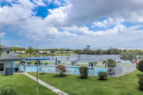 2200 Park Lane Hollywood FL 33021