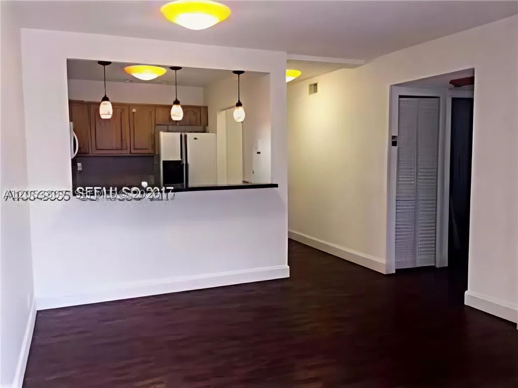 8185 NW 7th Street Miami FL 33126