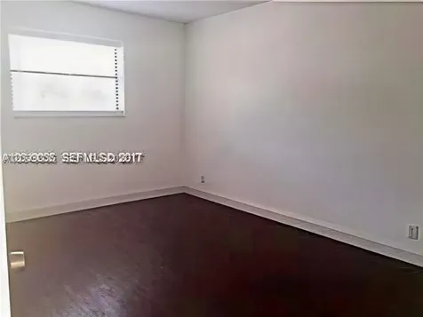 8185 NW 7th Street Miami FL 33126