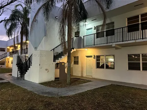 1925 Madison Street Hollywood FL 33020