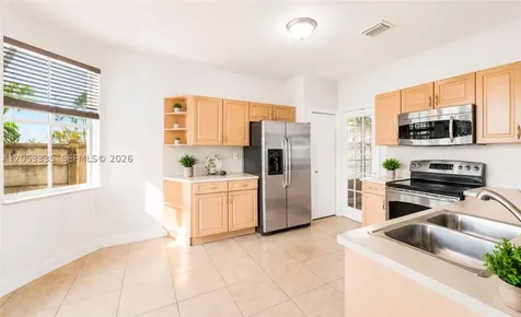 3043 SW 147th Place Miami FL 33185