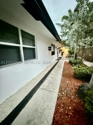 1240 NE 12th Avenue Fort Lauderdale FL 33304